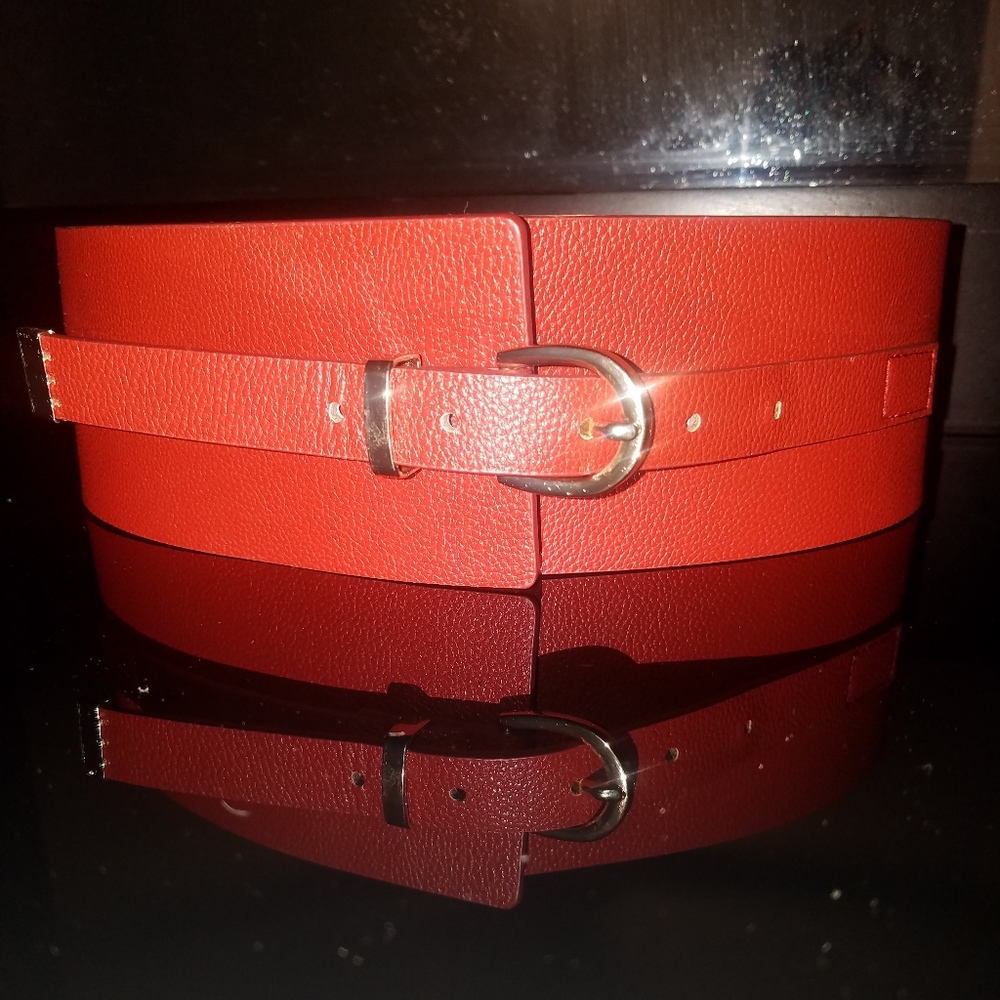 Red Chunky Belt NWOT